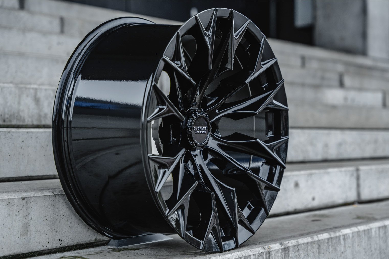 La Chanti OF14 | Glossy Black · 9J×20" · ET40 | 5x120 — Bild 3