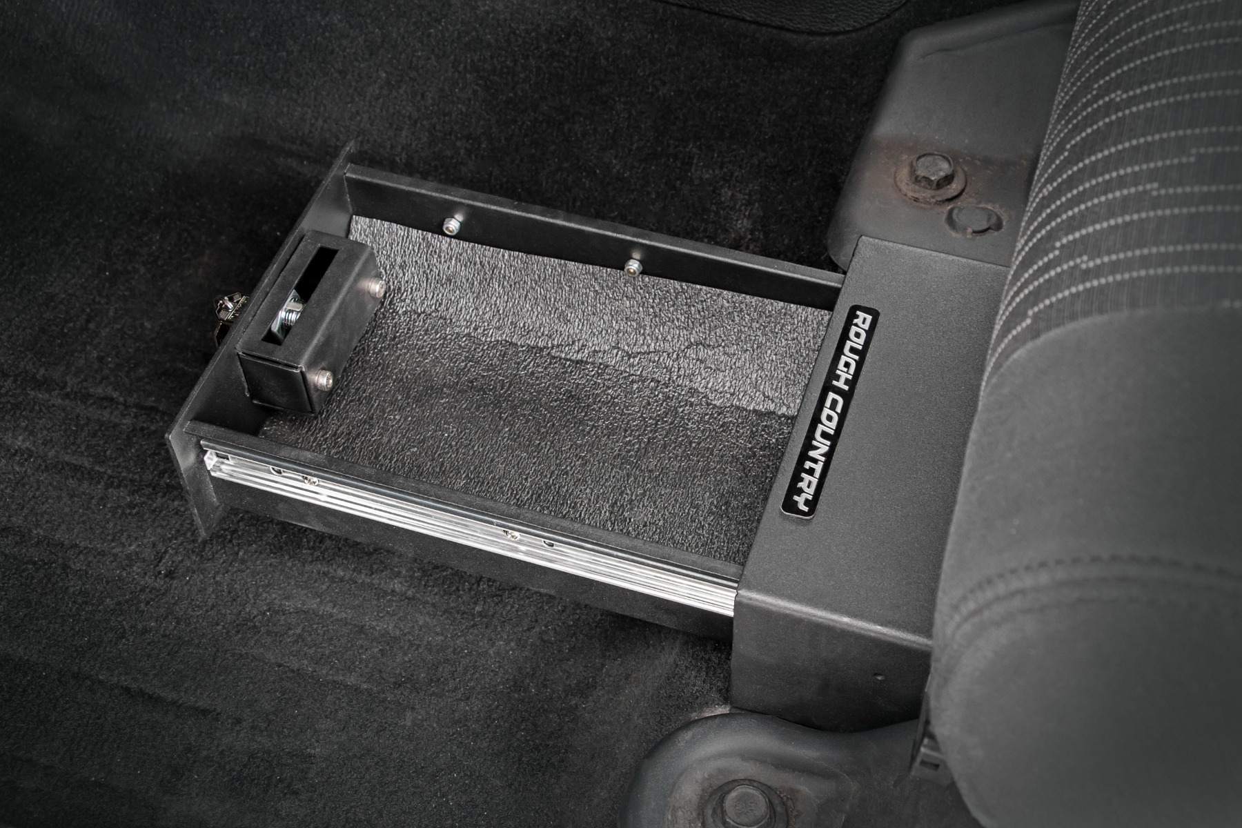 Aufbewahrungsbox | Unter dem Sitz | Jeep Wrangler JK (07–10)/Wrangler Unlimited (07–18) — Bild 4