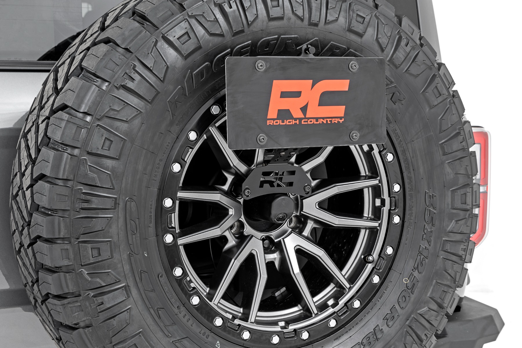 Halterung zur Versetzung des Nummernschilds | Ford Bronco 4WD (2021–2026)