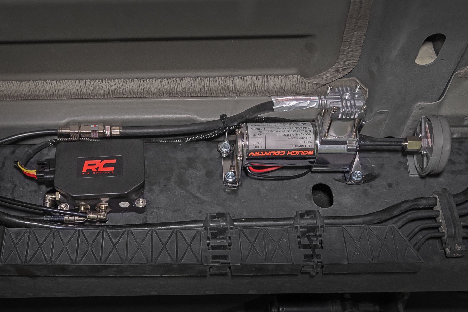 Luftfeder-Set mit Kompressor | Funkfernbedienung | Ford F-250/F-350 Super Duty (17–22) — Bild 4