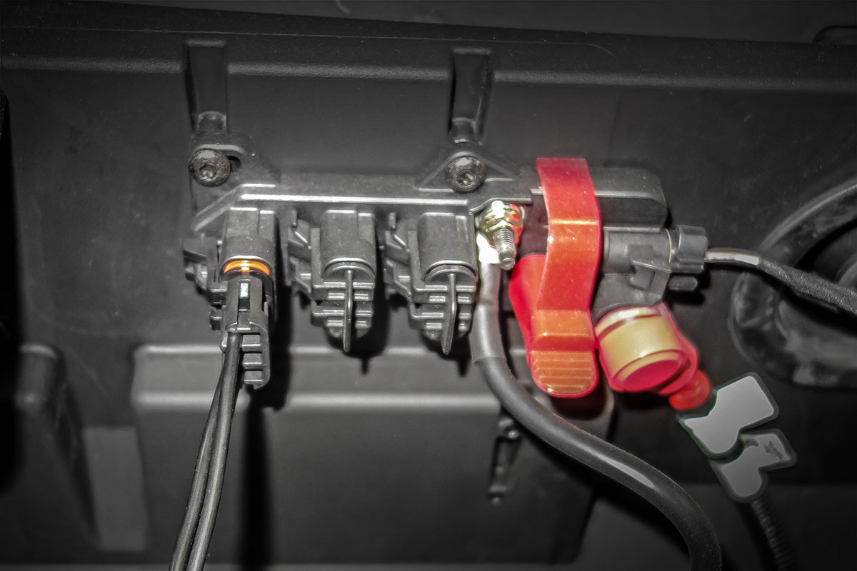 Polaris-Zubehörstecker | Pulse-Sammelschiene — Bild 2