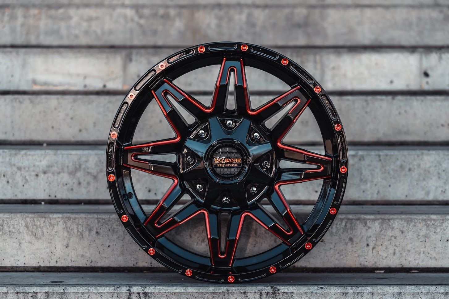 La Chanti OF3 | Glossy Red Milled · 9J×20" · ET0 | 6x135 / 6x139.7 — Bild 1