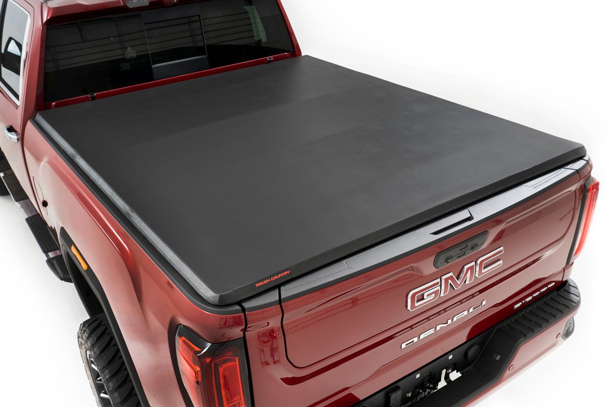 Weiche, dreifach faltbare Ladeflächenabdeckung | 6'9 Zoll Ladefläche | Chevy/GMC 2500HD/3500HD (20–26)
