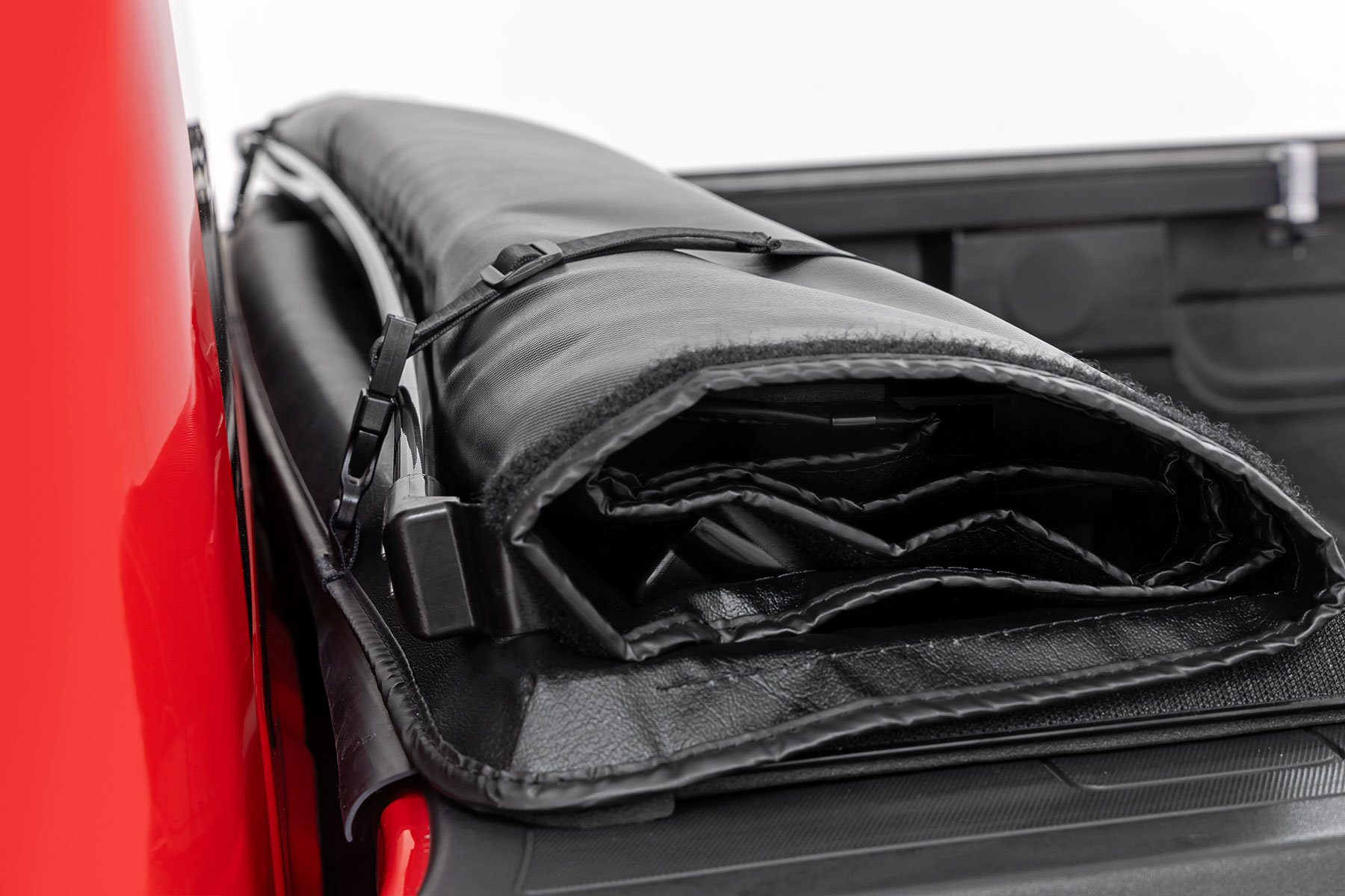 Weiche, aufrollbare Ladeflächenabdeckung | 6'7 Zoll Ladefläche | Chevy/GMC 1500/2500HD/3500HD (14–19 & Classic) — Bild 5