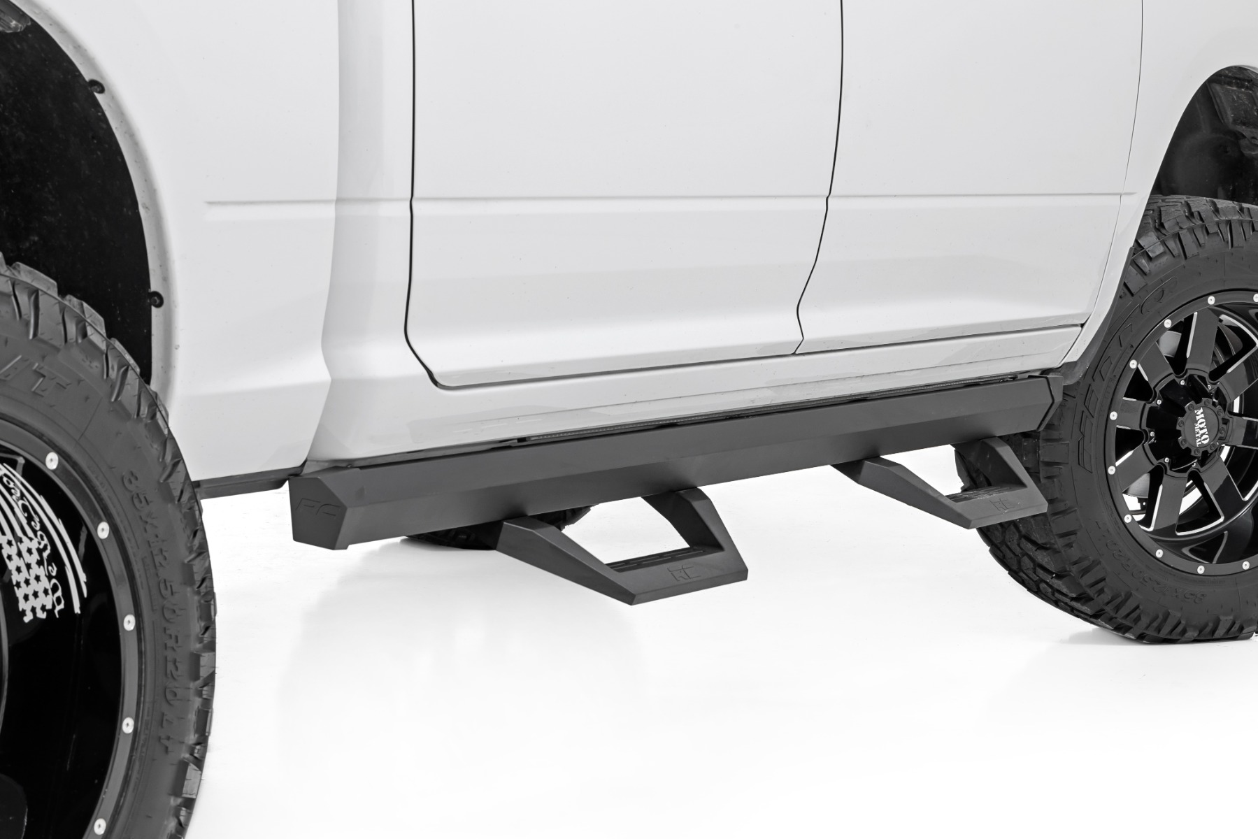 SRX2 verstellbare Aluminium-Trittstufe | Doppelkabine | RAM 1500/2500/3500 2WD/4WD (2010–2018 & Classic) — Bild 2