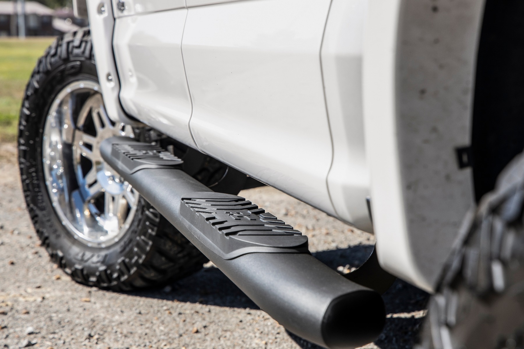 Ovale Nerf-Trittstufe | Crew Cab | Schwarz | Ford F-150/Lightning/F-250/F-350/Raptor (15–26) — Bild 2