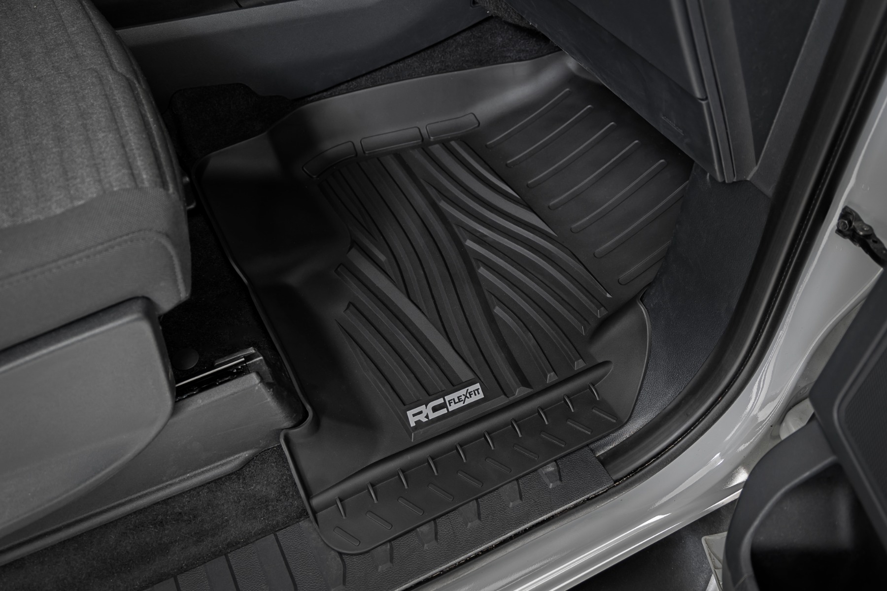 Flex-Fit-Fußmatten | vorne und hinten | Ford F-150 (15–26)/F-150 Lightning (22–26)/Raptor (17–25) — Bild 3