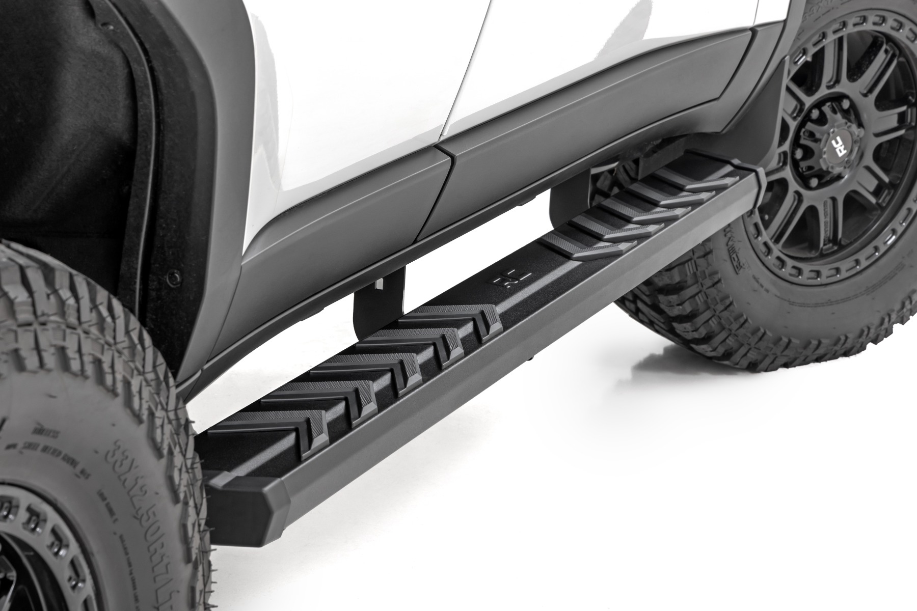BA2 Trittbretter | Seitliche Trittstufen | Toyota Land Cruiser 4WD (2024–2026) — Bild 4
