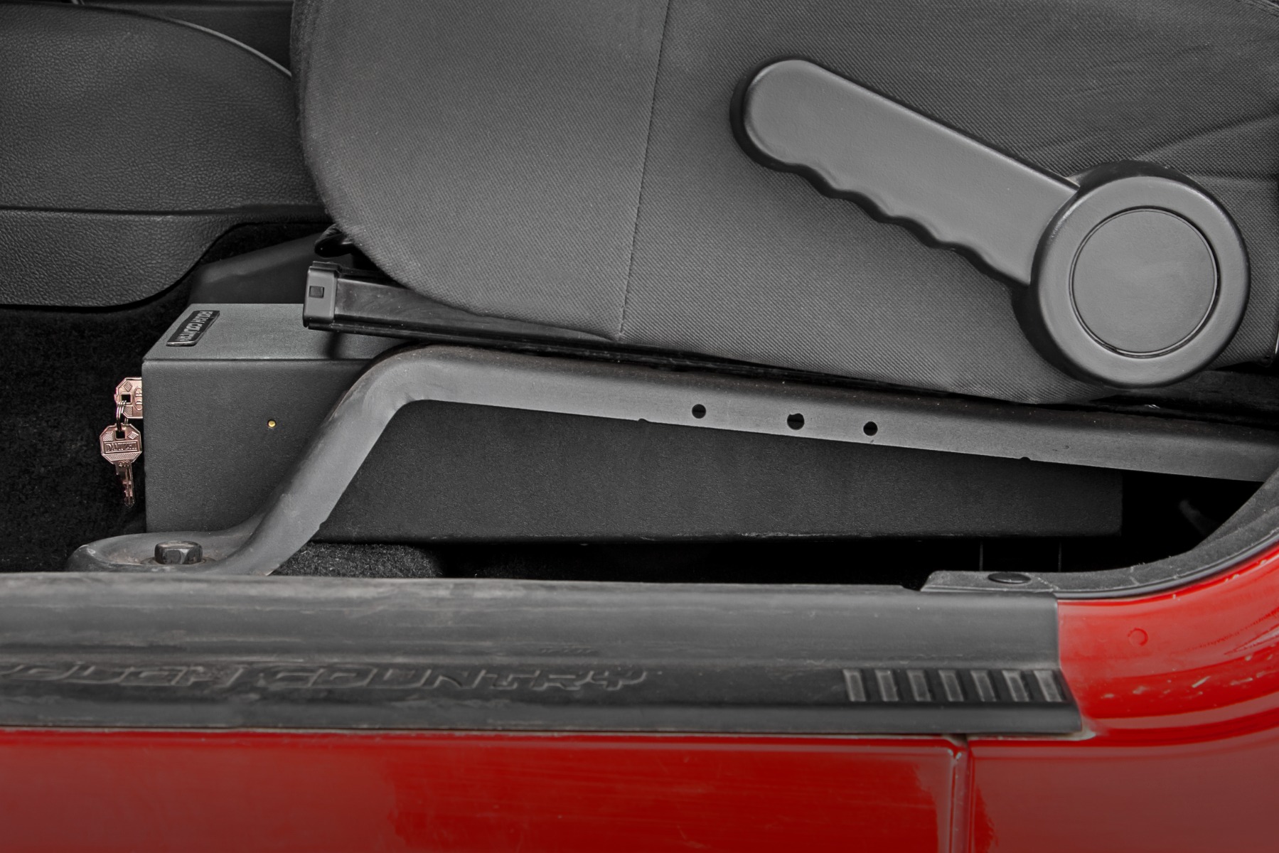 Aufbewahrungsbox | Unter dem Sitz | Jeep Wrangler JK (07–10)/Wrangler Unlimited (07–18) — Bild 3