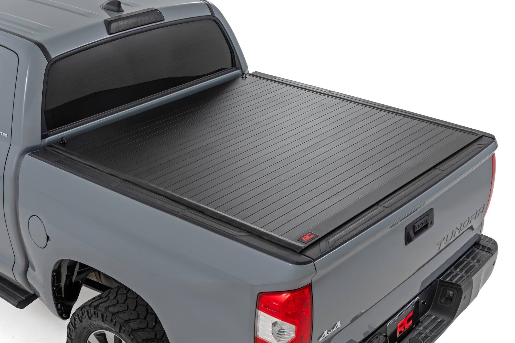 Feste Ladeflächenabdeckung | 5'7 Zoll Ladefläche | Toyota Tundra 2WD/4WD (2007–2021)