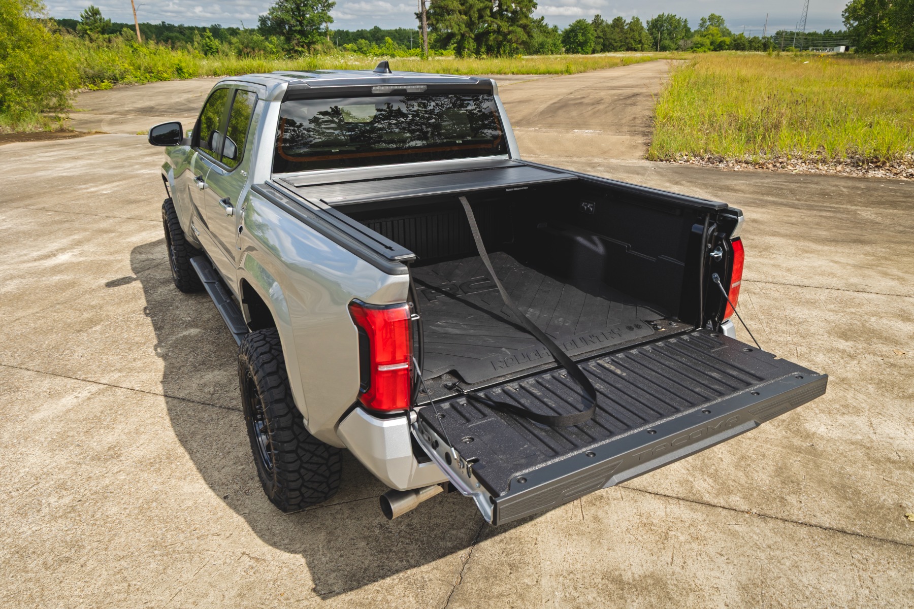 Manuell versenkbare Ladeflächenabdeckung | 5' Ladefläche | Toyota Tacoma 2WD/4WD (2024–2026) — Bild 4