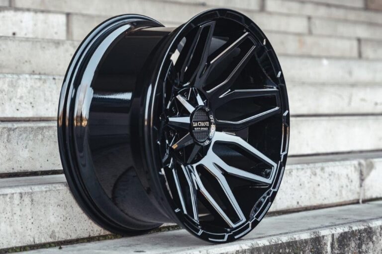 La Chanti OF4 | Glossy Black · 10J×20" · ET-12 | 5x127 / 5x139.7 — Bild 2
