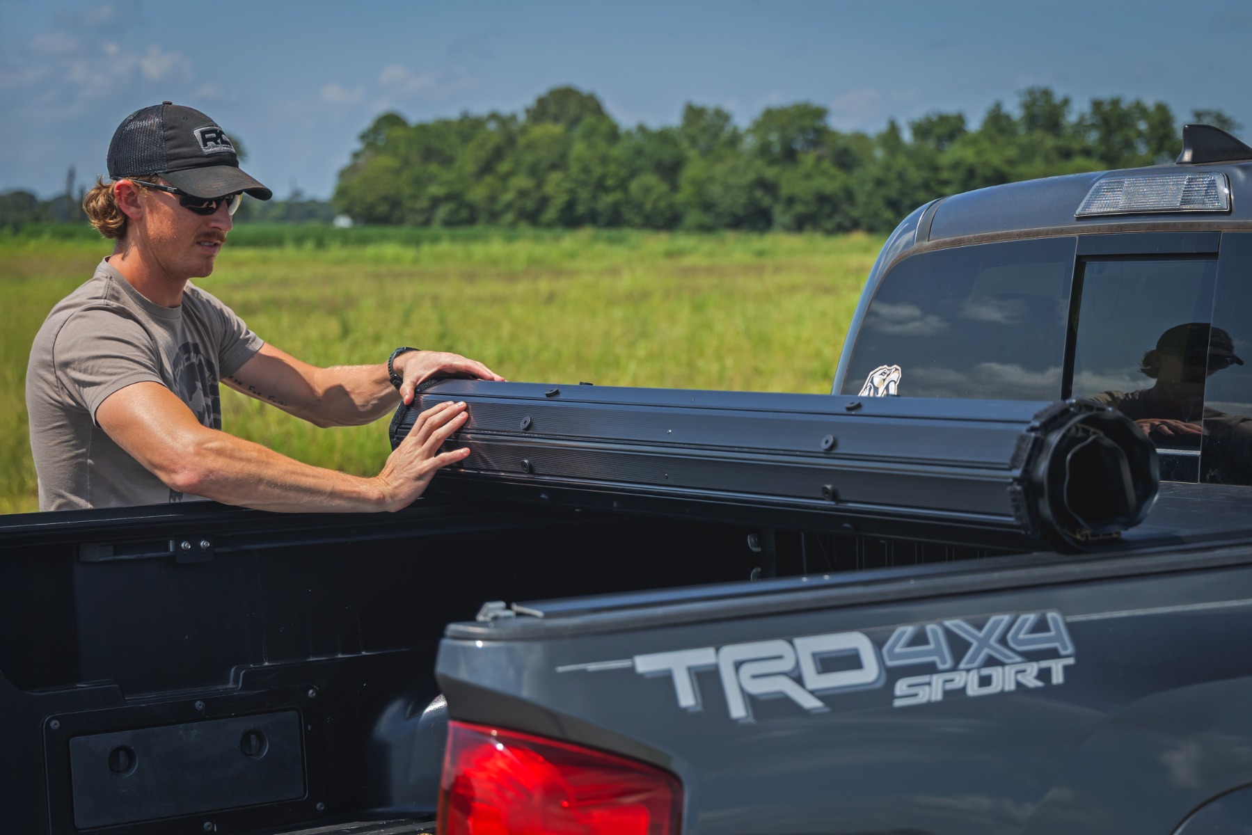 Feste Ladeflächenabdeckung | 5' Ladefläche | Toyota Tacoma 2WD/4WD (2016–2023) — Bild 6