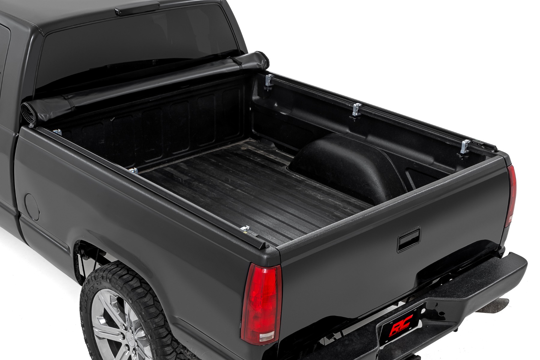 Weiche Roll-up-Ladeflächenabdeckung | 6'7 Zoll Ladefläche | Chevy/GMC 1500 (00–06 & Classic) — Bild 2