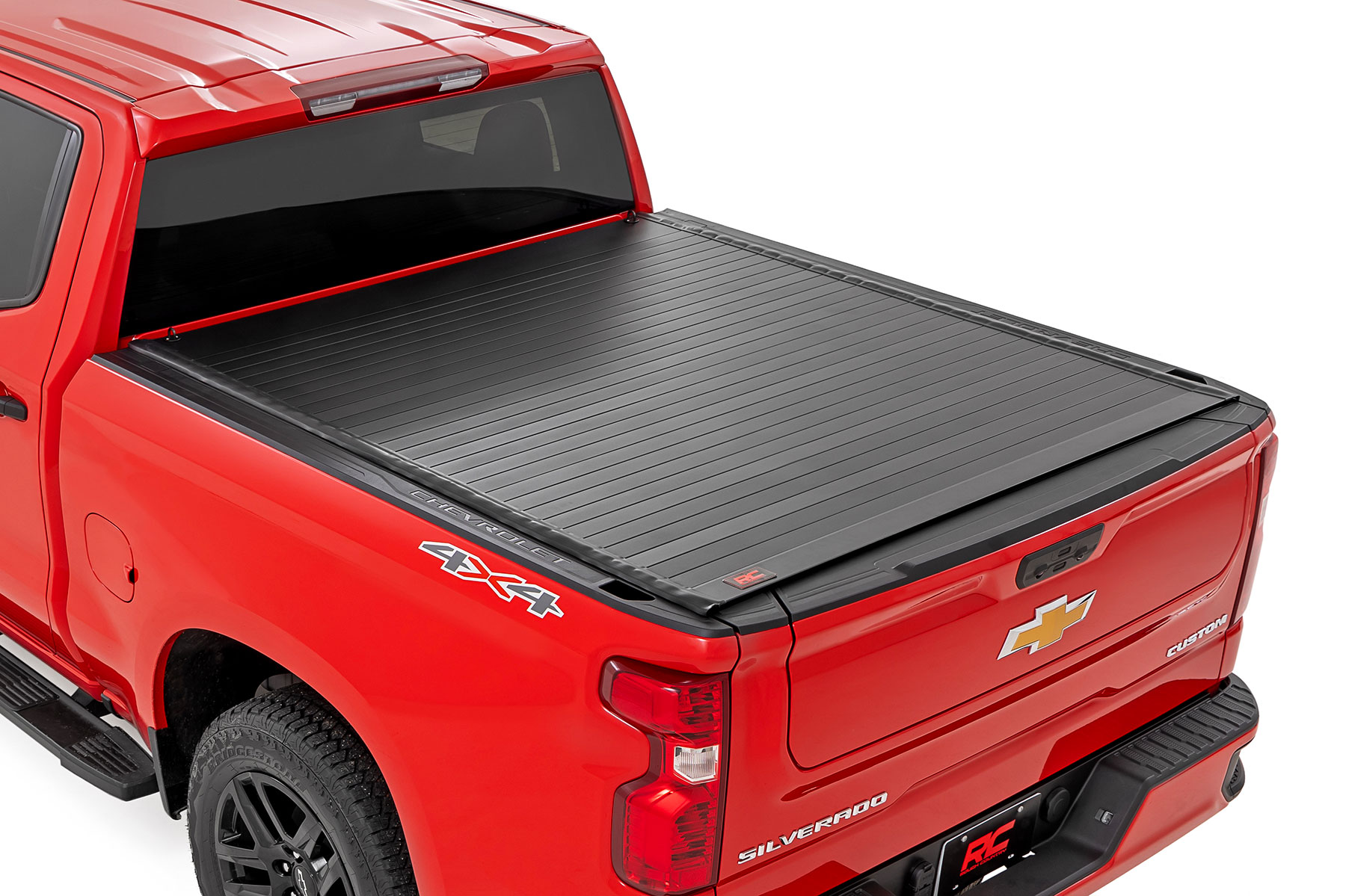 Hard Roll Up Bed Cover | 5'10" Bed | Chevy/GMC Sierra 1500 (19-26)/Silverado 1500 (19-26)