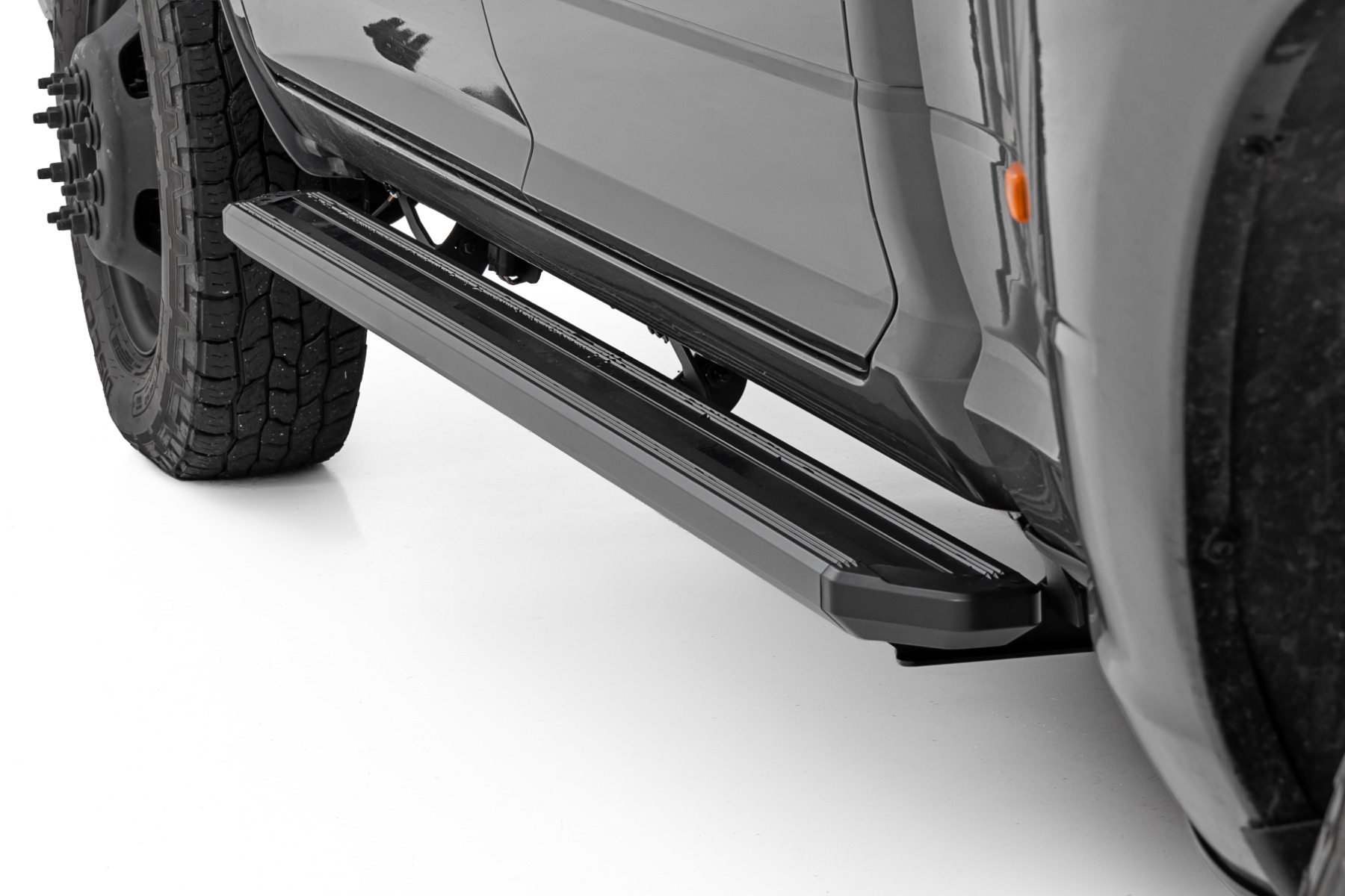 Mehrfarbige LED-Trittbretter | Crew Cab | RAM 2500/3500 2WD/4WD (2011–2026) — Bild 3