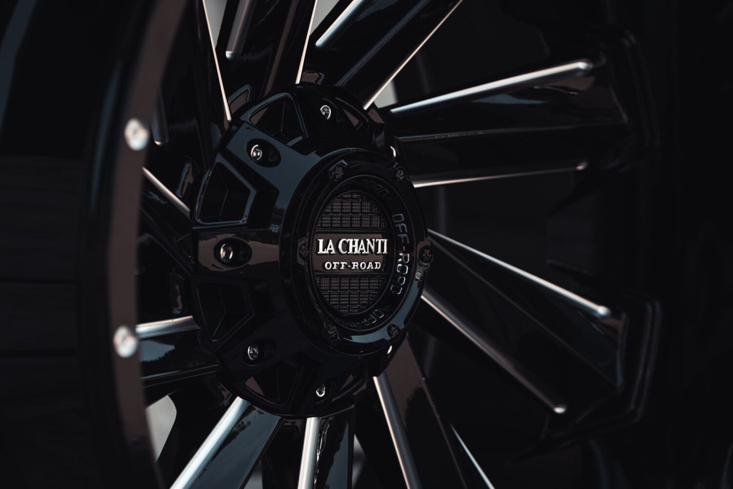 La Chanti OF10 | Glossy Black · 12J×22" · ET-44 | 6x139.7 — Bild 6