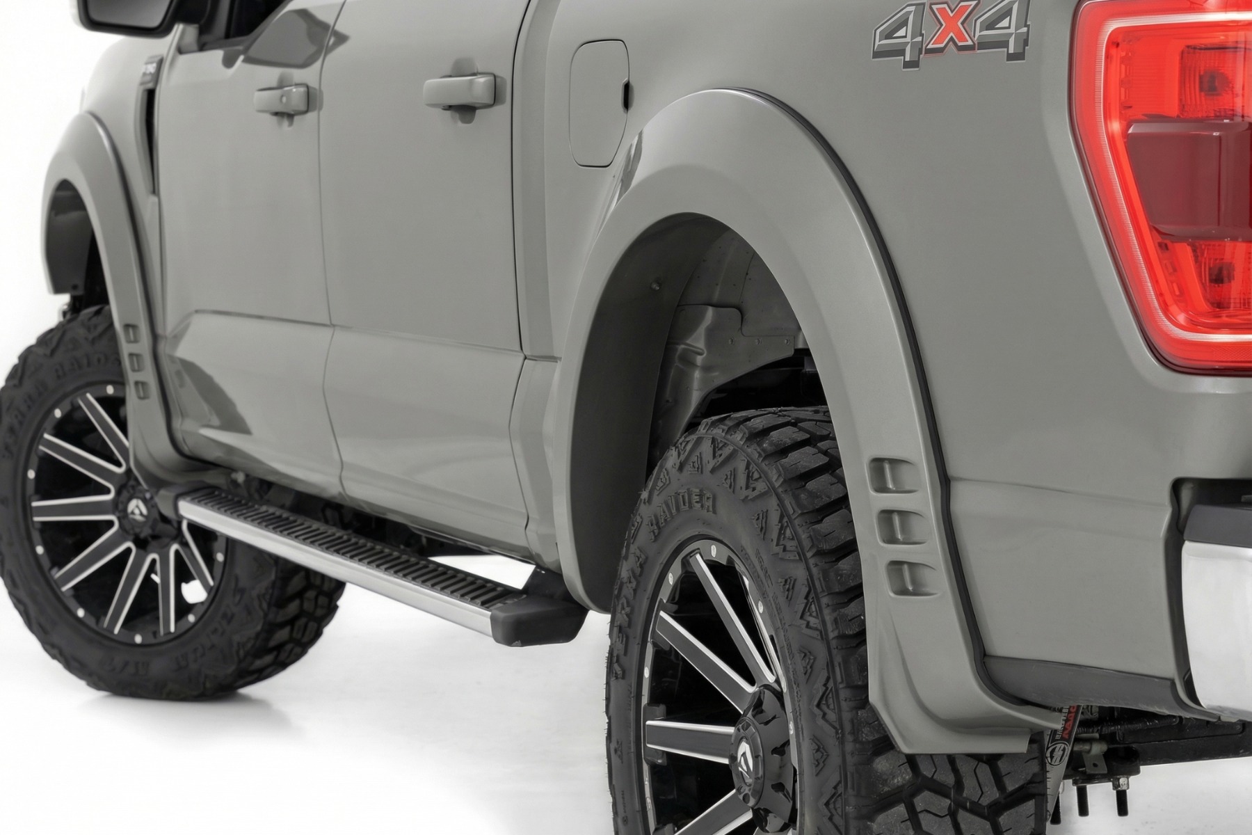 SF1 Kotflügelverbreiterungen | T9 Marsh Grey | Ford F-150 2WD/4WD (2021–2026)