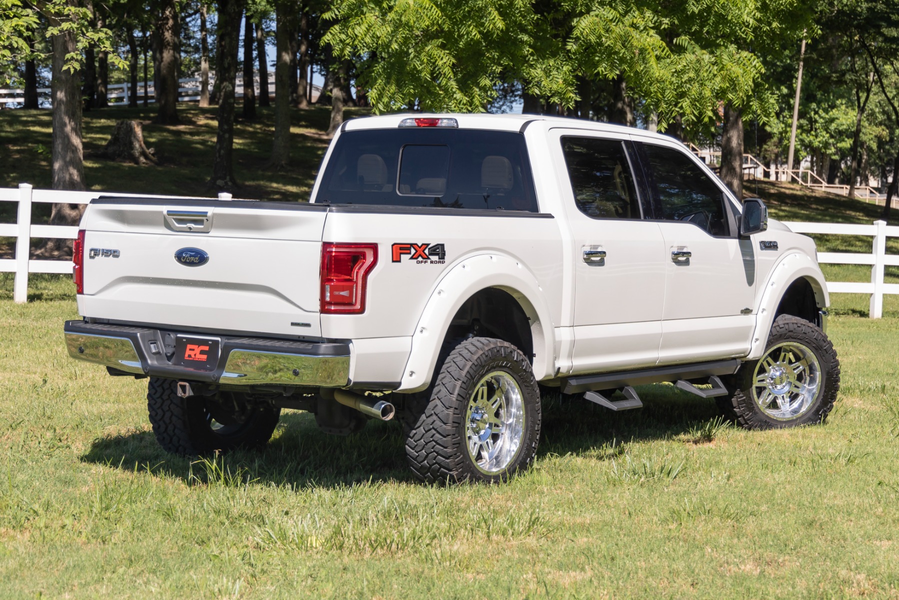 SRX2 verstellbare Aluminium-Trittstufe | Doppelkabine | Ford F-150/Lightning/F-250/F-350/Raptor (2015–2026) — Bild 6
