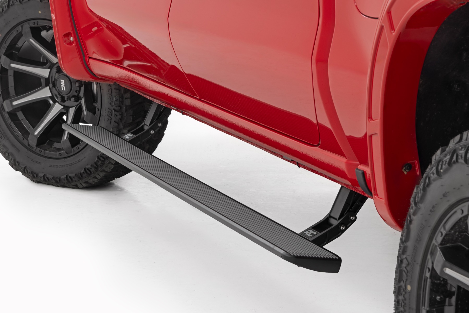 Elektrische Trittbretter | HT-Serie | Doppelkabine | Chevy/GMC 1500/2500HD/3500HD (2019–2026)