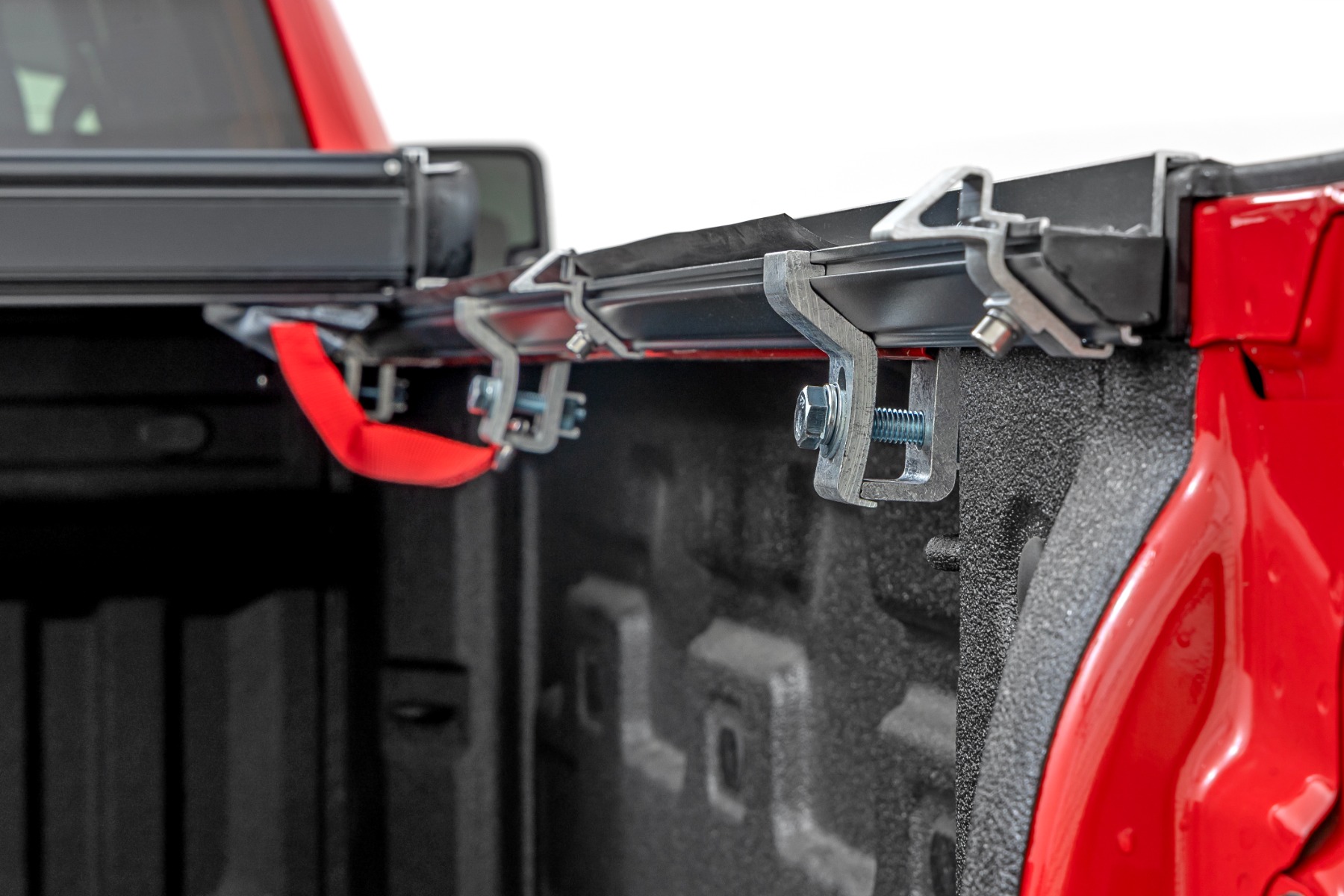 Robuste, flache Ladeflächenabdeckung | 6'9 Zoll Ladefläche | Relingkappen | Chevy/GMC 2500HD/3500HD (20–26) — Bild 5