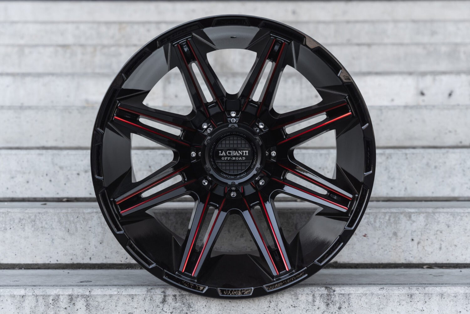 La Chanti OF19 | Glossy Black / RED Spockes · 12J×20" · ET-25 | 6x135 / 6x139.7 — Bild 1