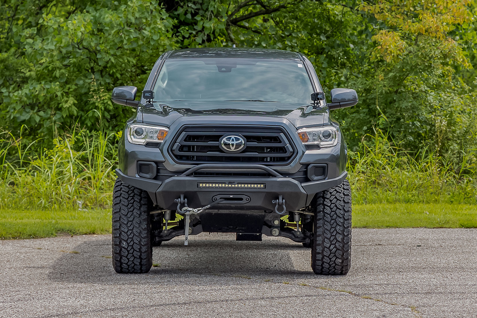 Frontstoßstange | Hohe Bodenfreiheit | 12.000-Pfund-Seilwinde der Pro-Serie | Synthetikseil Toyota Tacoma 4WD (2016–2023) — Bild 6