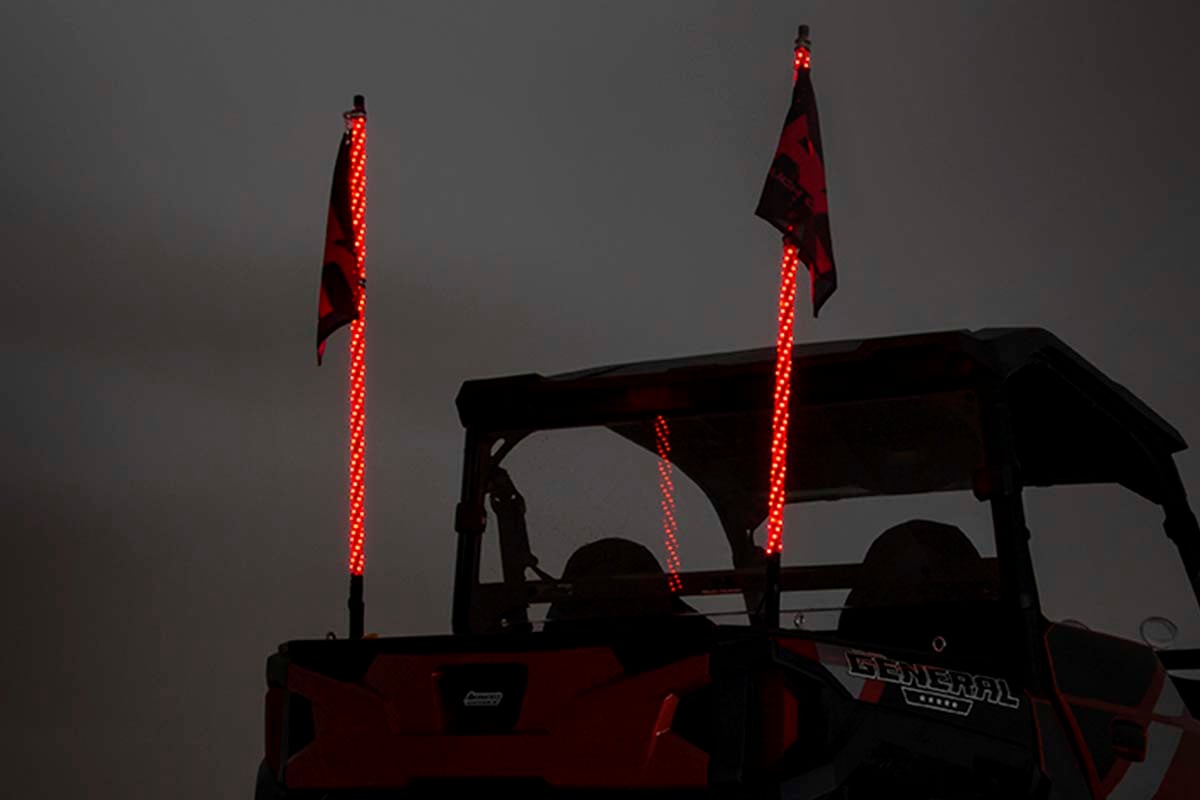 Peitschenhalterung | Ladefläche | 4' Mehrfarbiges LED-Peitschenpaar | Polaris General/Ranger 1000/Ranger XP 900/1000 — Bild 7