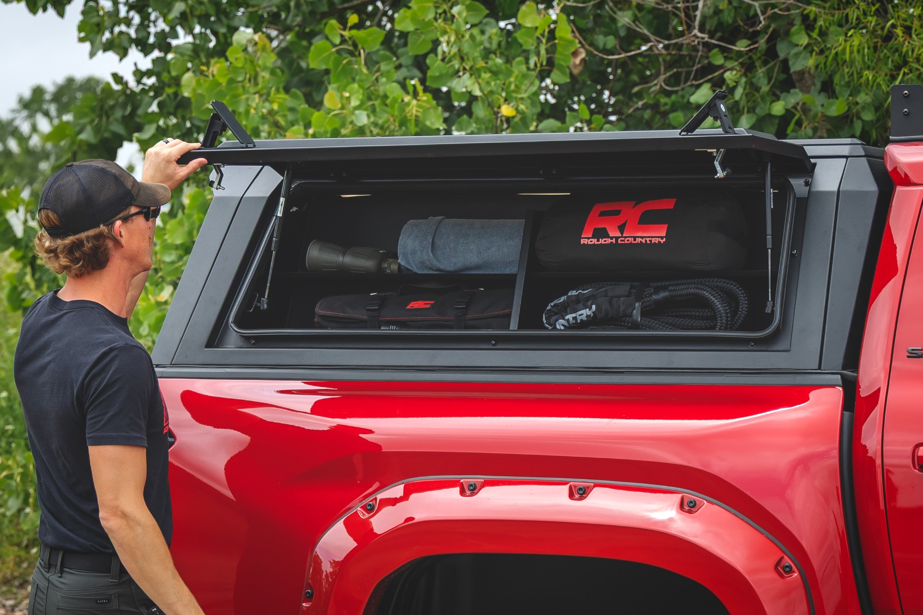 Ablagefach für die Ladeflächenabdeckung | Beifahrerseite | Toyota Tacoma (2024–2026) — Bild 4