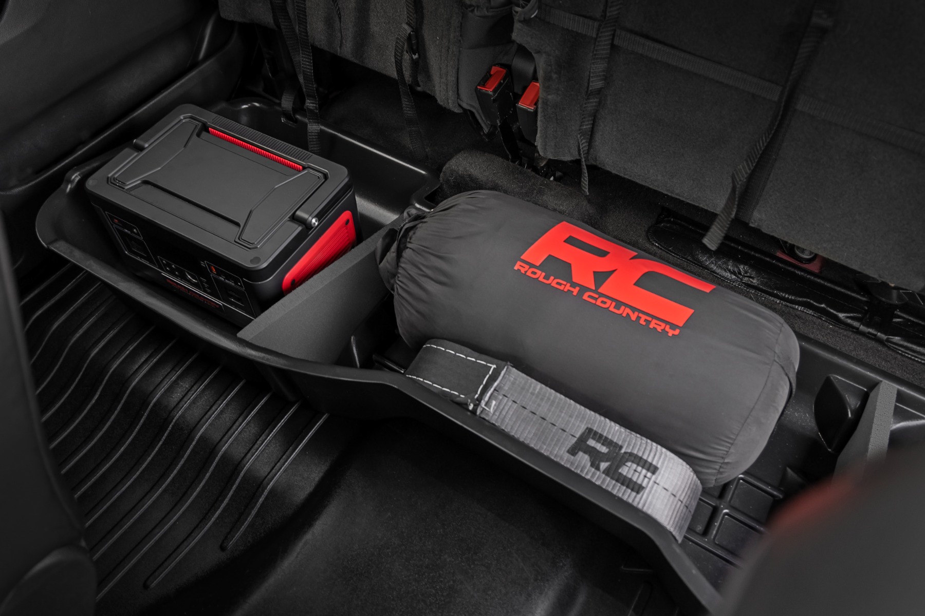 Stauraum unter dem Sitz | Doppelkabine | Chevy/GMC 1500/2500HD/3500HD 2WD/4WD — Bild 3
