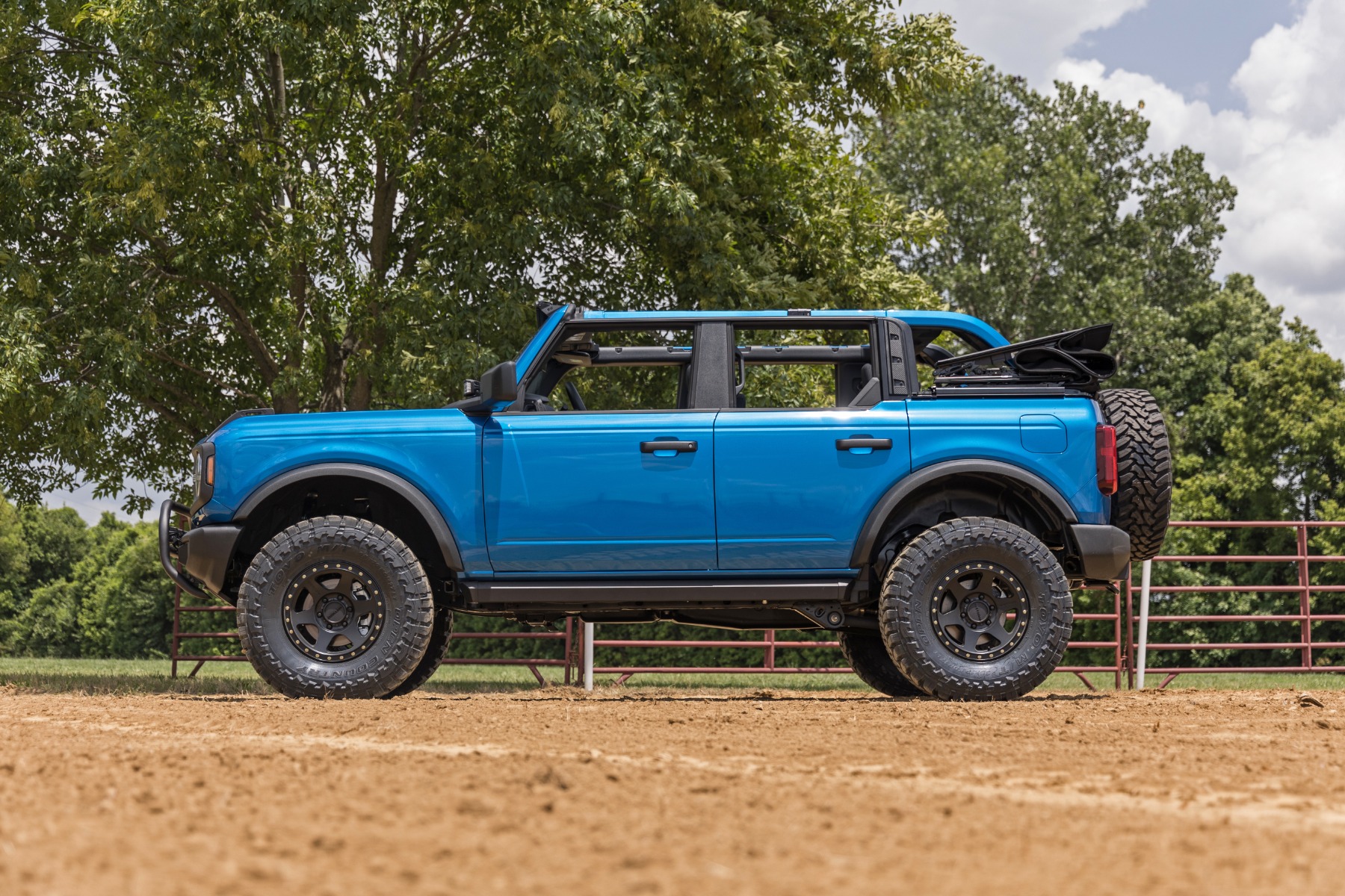 Ford Bronco mit 3.5 Zoll Rough Country Lift Kit