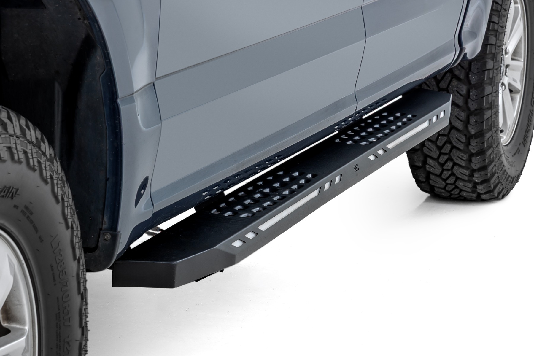 AC2 Trittbretter | Bernstein/Weiß | Doppelkabine | Ford F-150/Lightning/F-250/F-350/Raptor (15–26) — Bild 6
