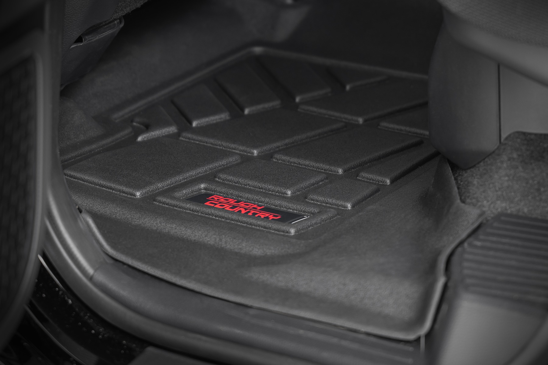 Sure-Fit Floor Mats | Front & Rear | Toyota 4Runner 2WD/4WD (2025-2026) — Bild 5