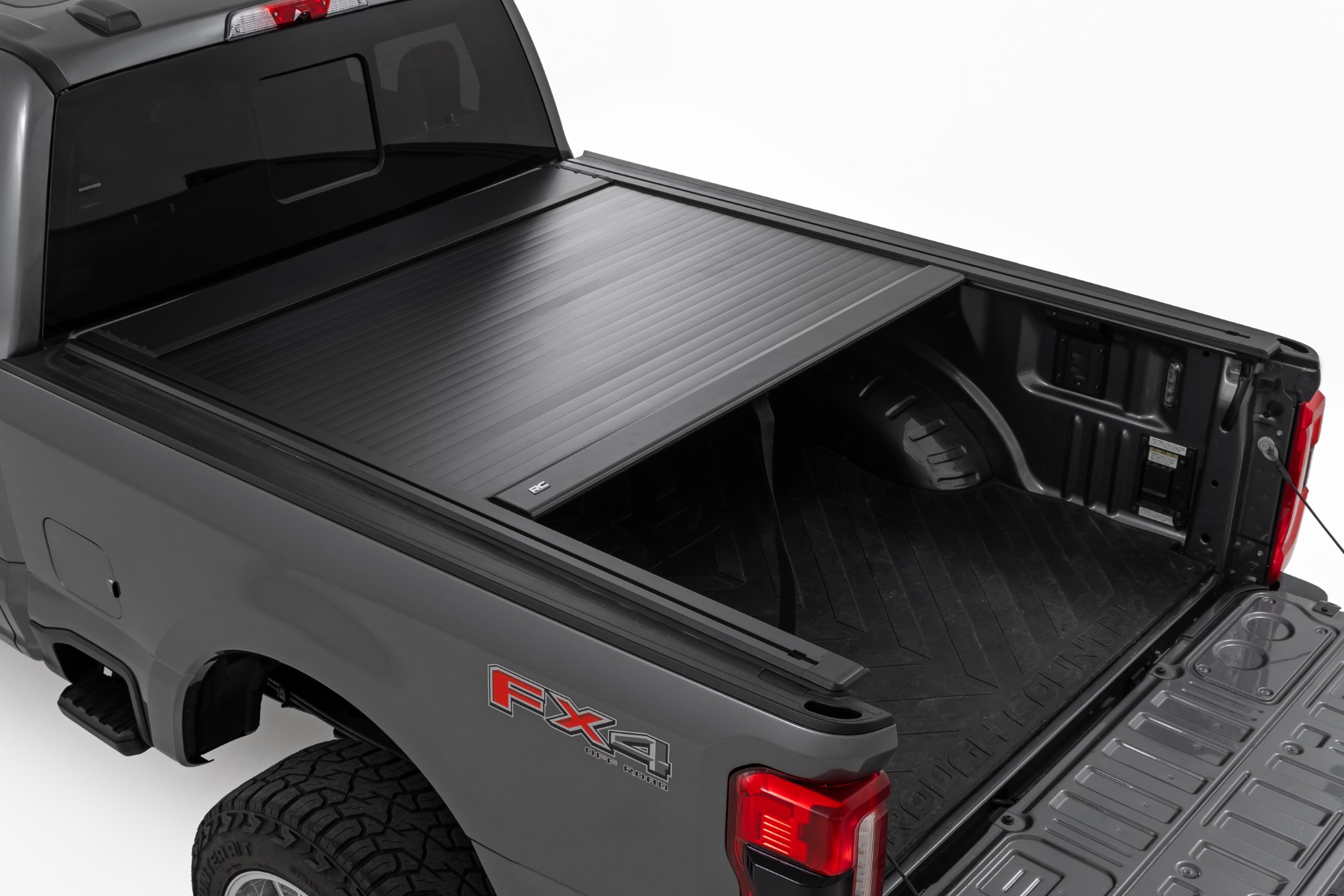 Manual Retractable Bed Cover | 6'10" Bed | Ford F-250/F-350 Super Duty (17-26) — Bild 11