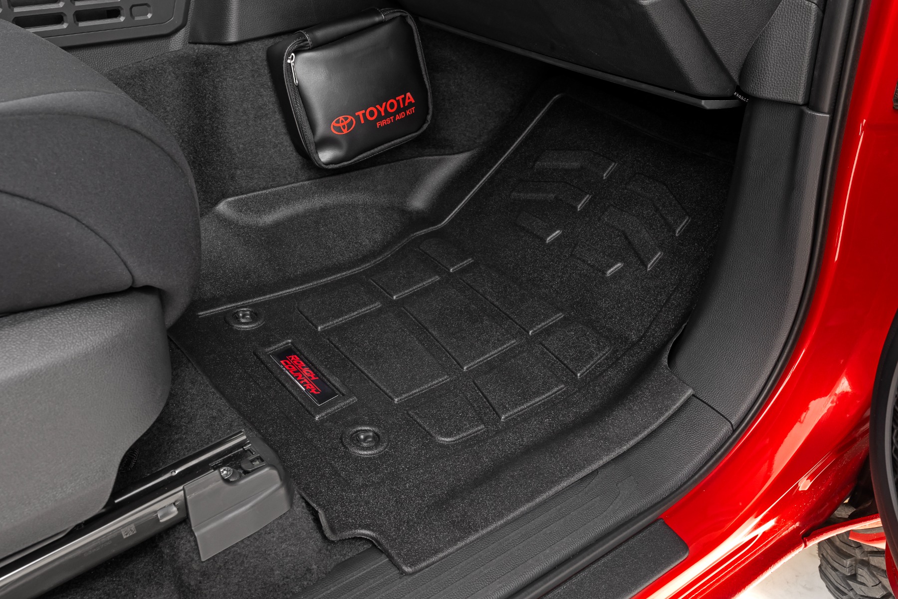 Sure-Fit Floor Mats | Front & Rear | TRD PRO | Double Cab | Toyota Tacoma (24-26) — Bild 3