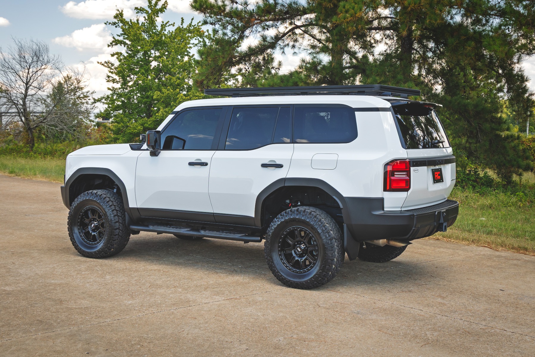 Oval Nerf Steps | Black | Toyota Land Cruiser 4WD (2024-2026) — Bild 6