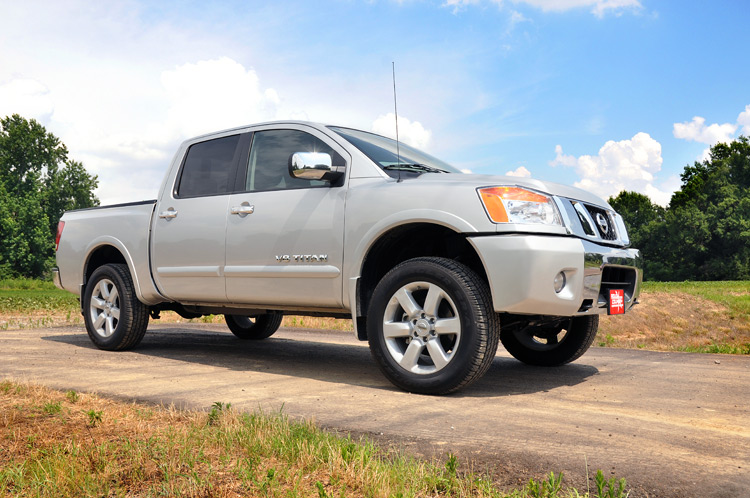 2-Zoll-Leveling Kit | Rote Distanzscheiben | Nissan Titan 2WD/4WD (2004–2024) — Bild 2