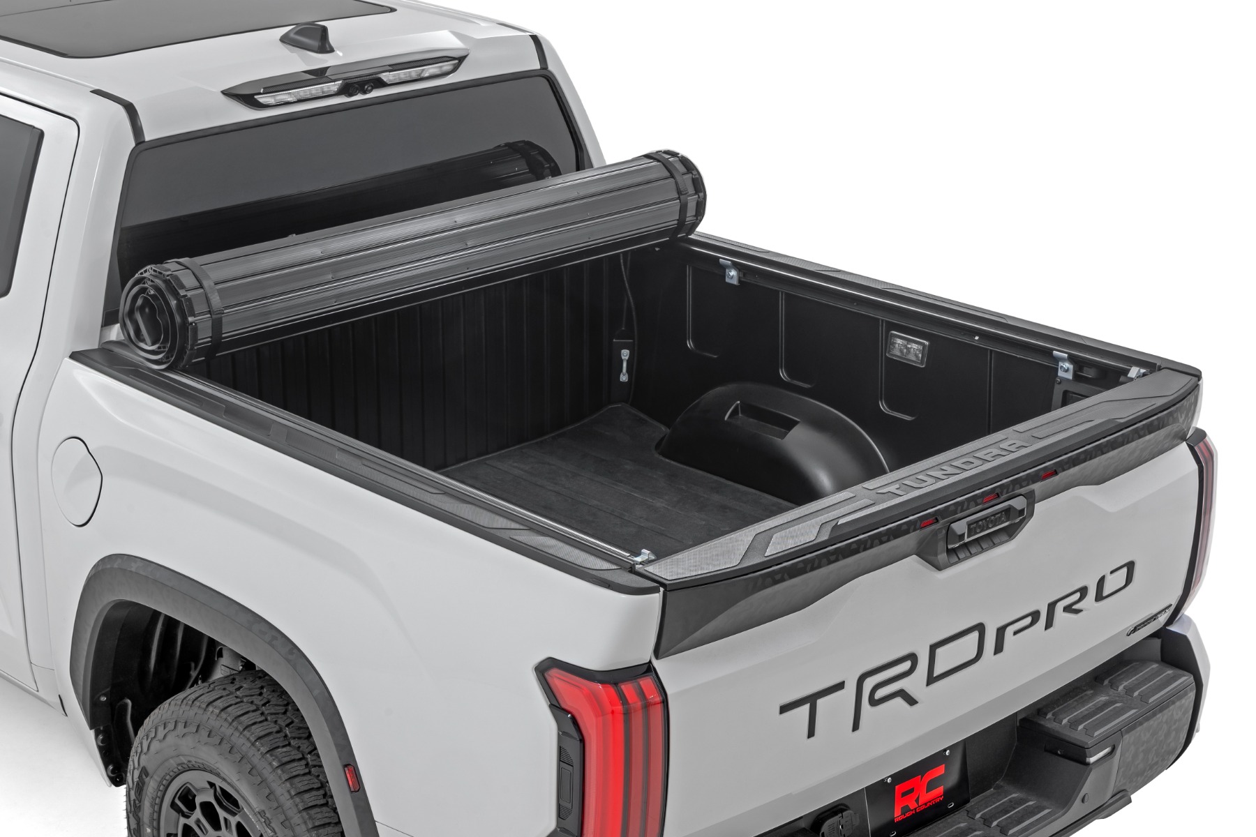 Hard Roll Up Bed Cover | 5'7" Bed | Toyota Tundra 2WD/4WD (2022-2026) — Bild 2