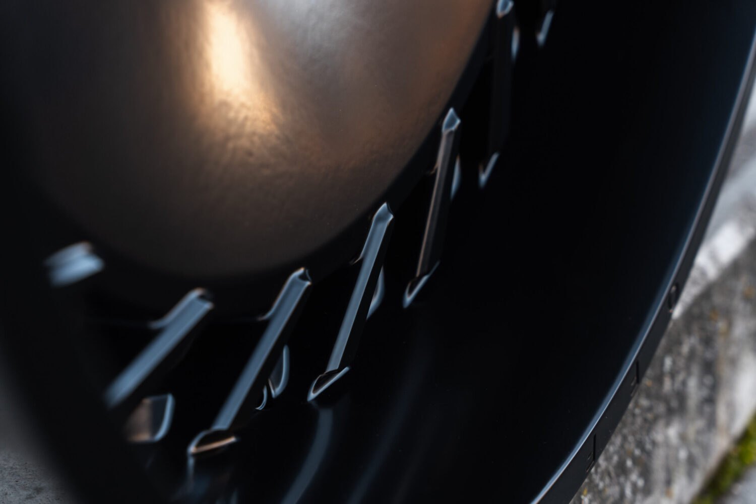 La Chanti OF15 | Matt Black · 12J×22" · ET-25 | 6x135 / 6x139.7 — Bild 7